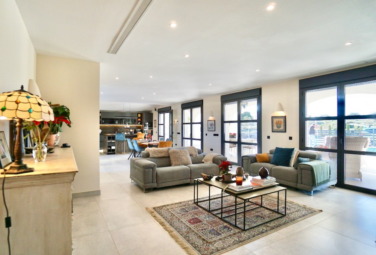 Herverkoop - Villa -
Benissa - Partida Paratella