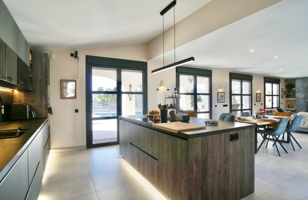 Herverkoop - Villa -
Benissa - Partida Paratella