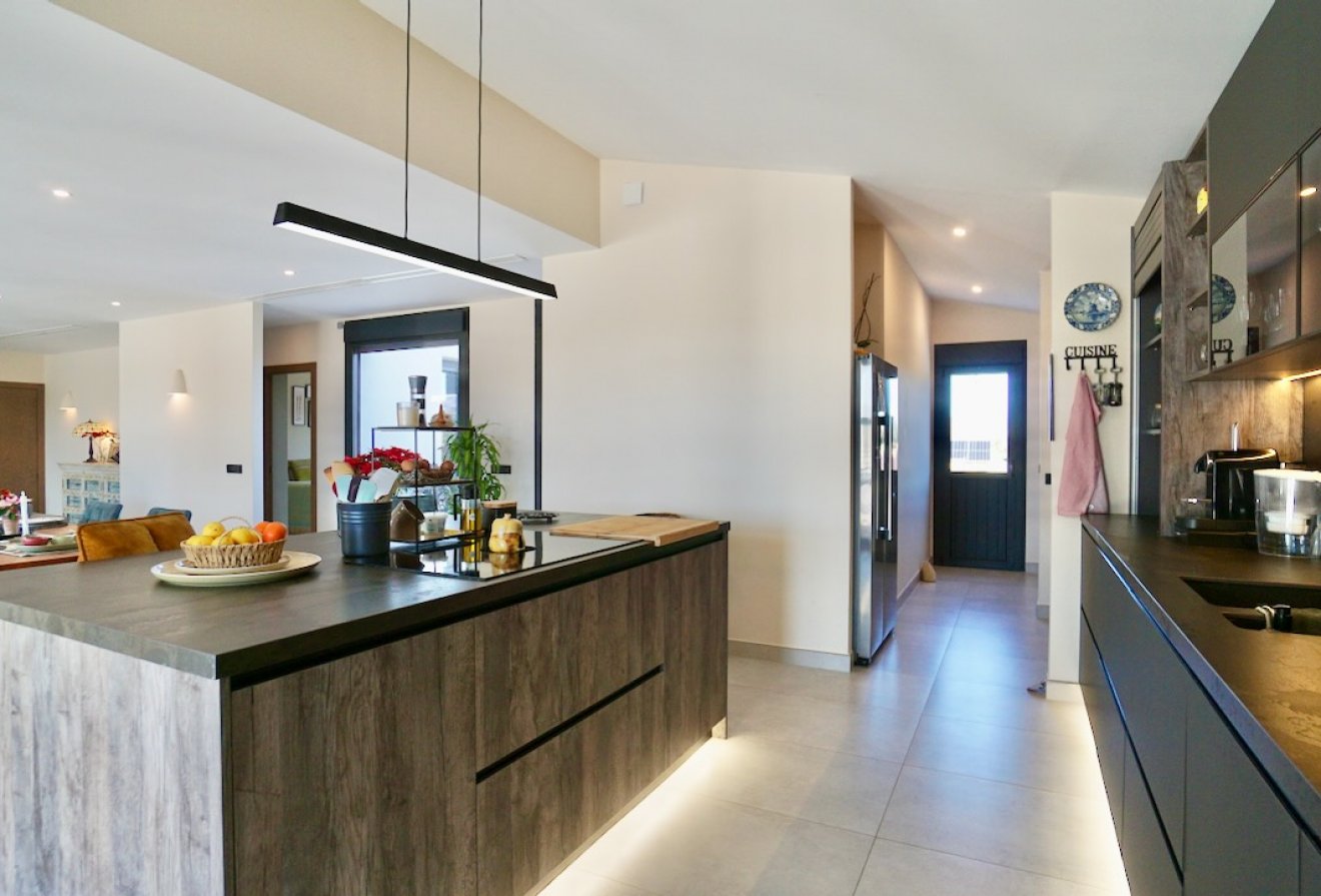 Herverkoop - Villa -
Benissa - Partida Paratella