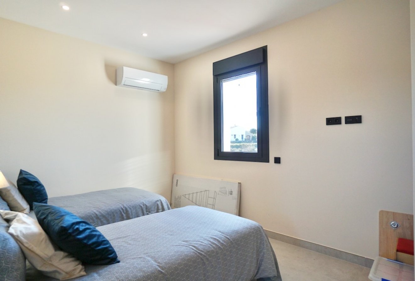 Herverkoop - Villa -
Benissa - Partida Paratella