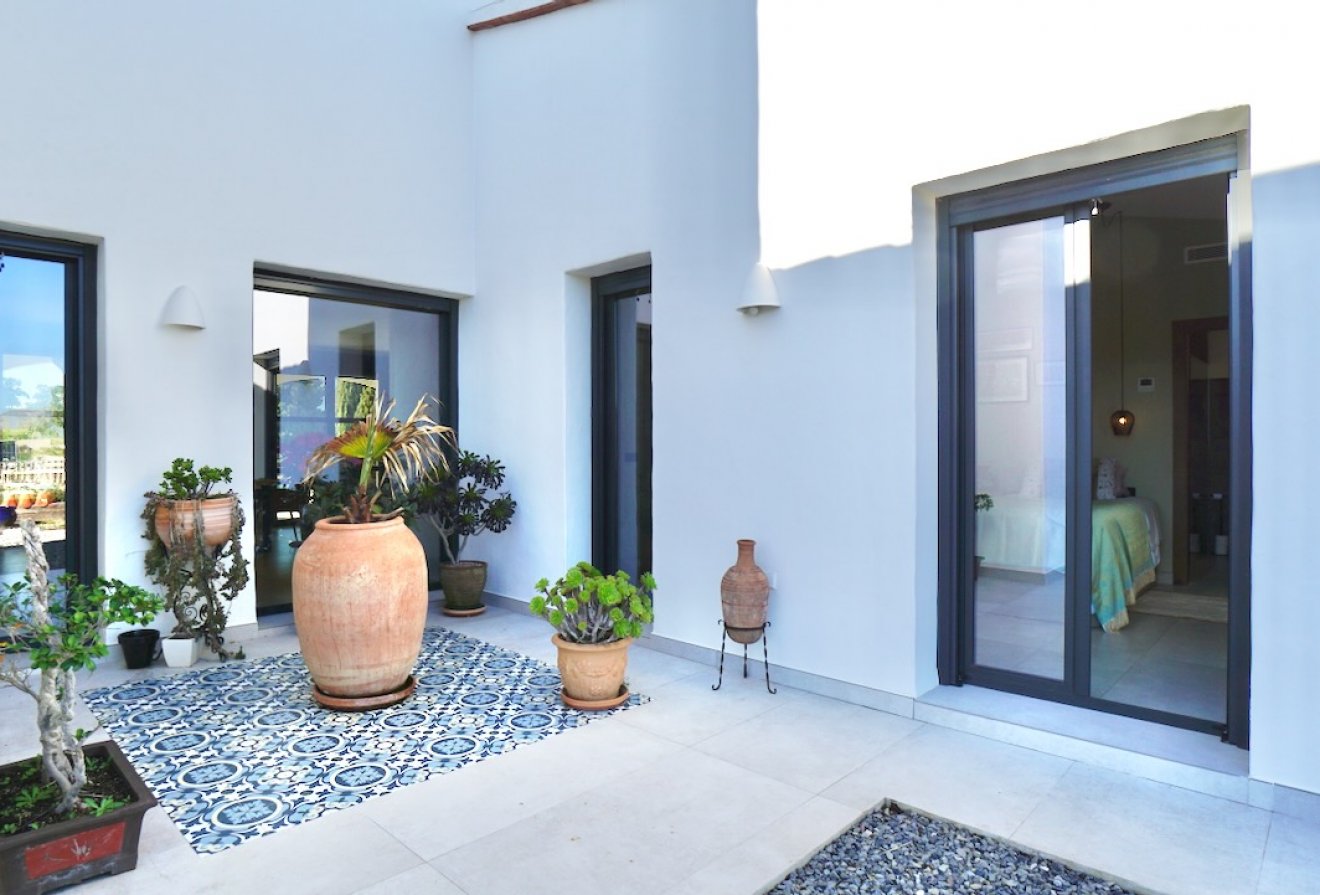 Herverkoop - Villa -
Benissa - Partida Paratella