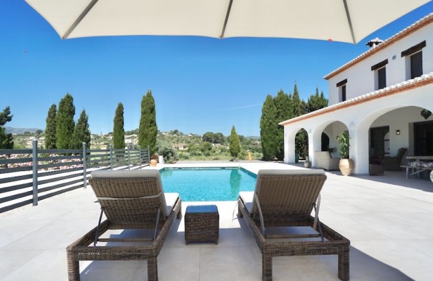 Herverkoop - Villa -
Benissa - Partida Paratella