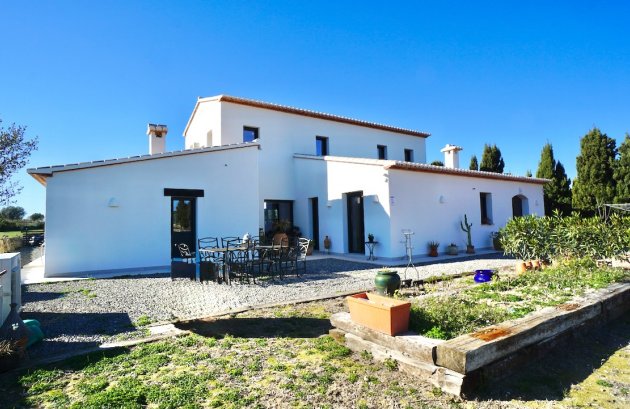 Herverkoop - Villa -
Benissa - Partida Paratella