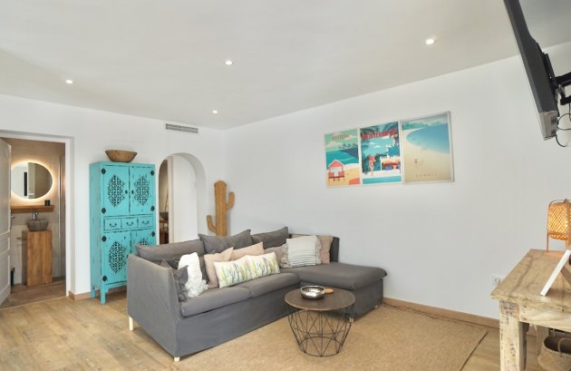 Herverkoop - Villa -
Moraira - Solpark