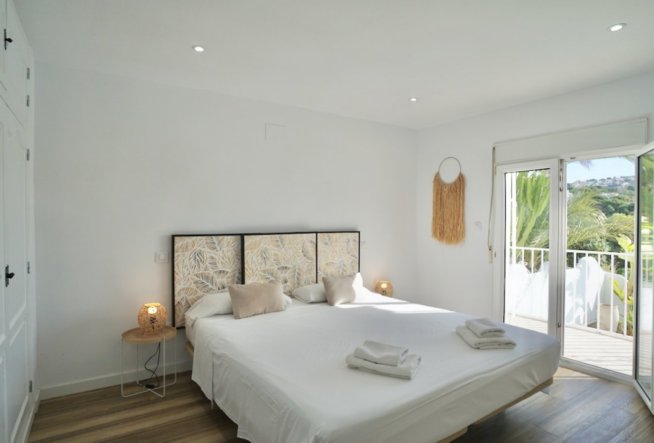 Herverkoop - Villa -
Moraira - Solpark