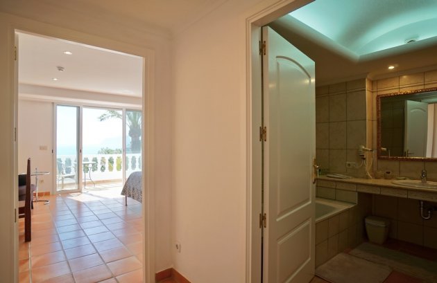 Resale - Villa -
Moraira - Costera del Mar