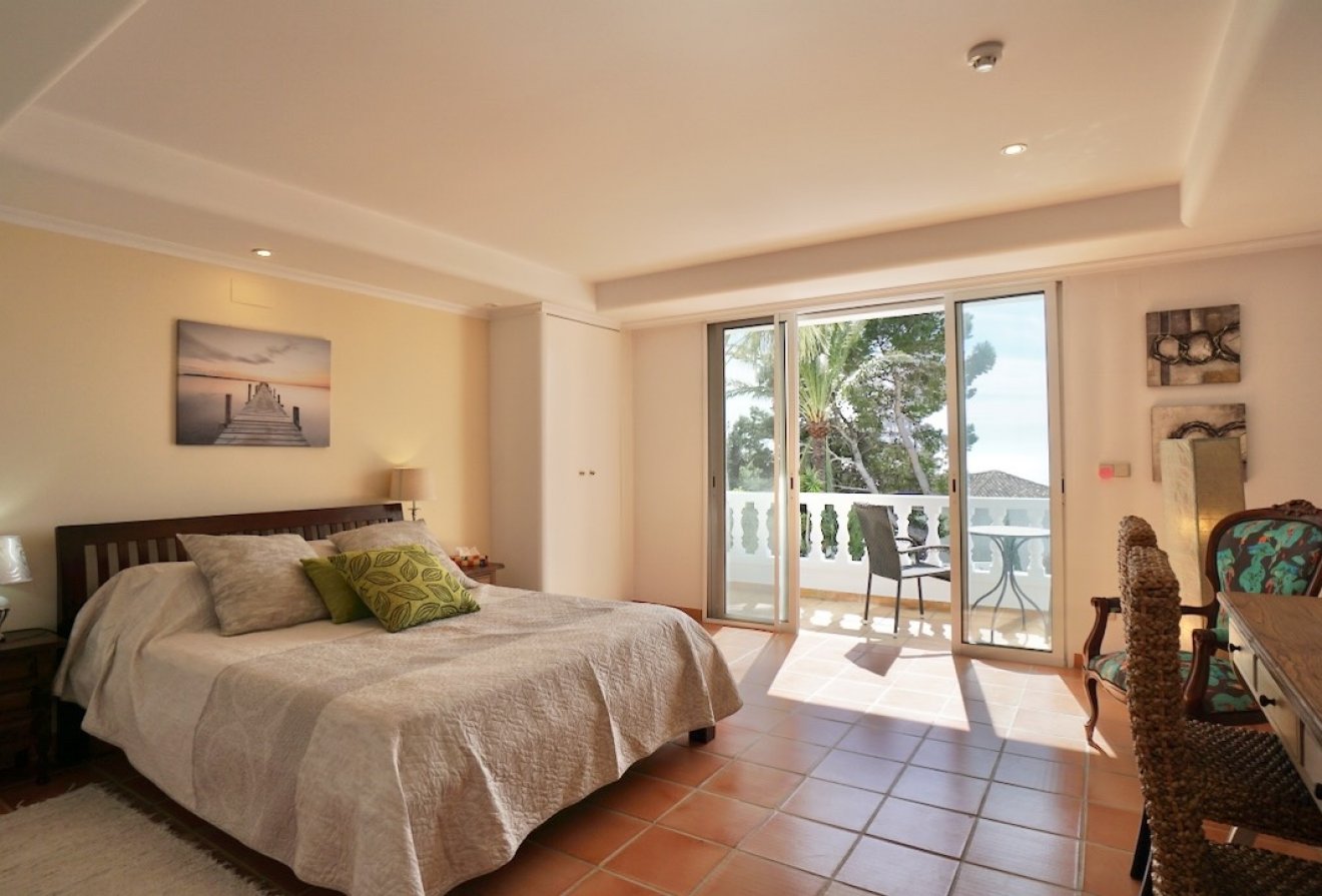 Resale - Villa -
Moraira - Costera del Mar