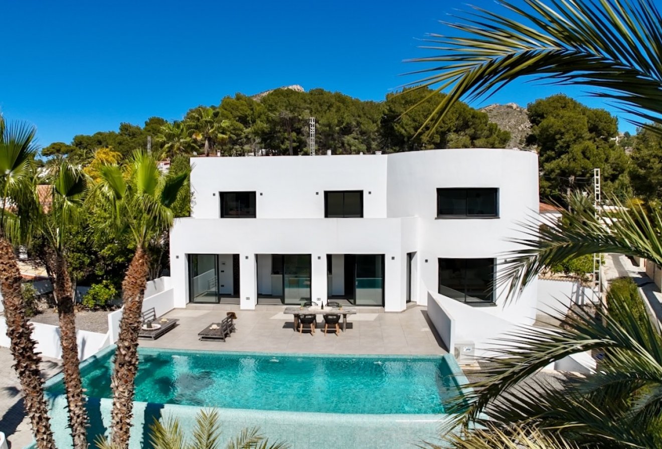 Herverkoop - Villa -
Moraira - El Portet