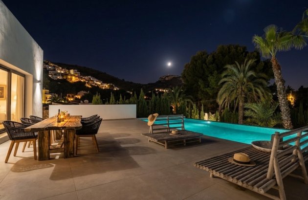Herverkoop - Villa -
Moraira - El Portet