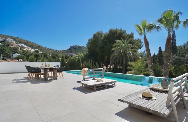 Herverkoop - Villa -
Moraira - El Portet