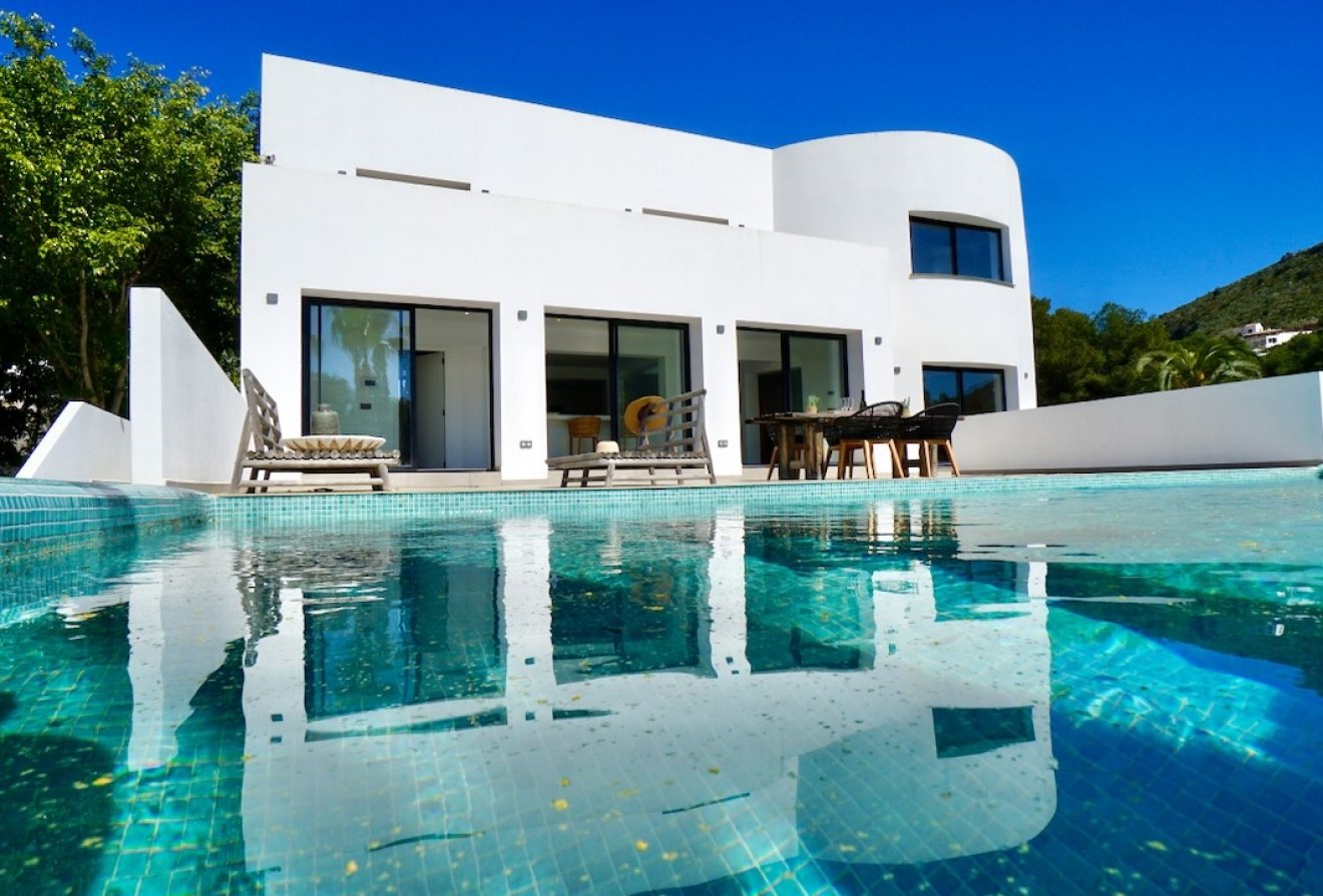Herverkoop - Villa -
Moraira - El Portet