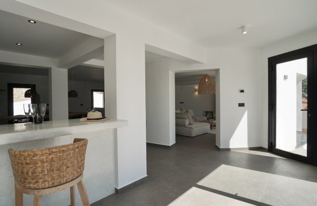 Herverkoop - Villa -
Moraira - El Portet