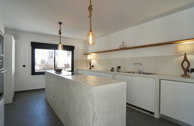 Herverkoop - Villa -
Moraira - El Portet