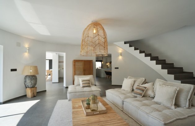 Herverkoop - Villa -
Moraira - El Portet