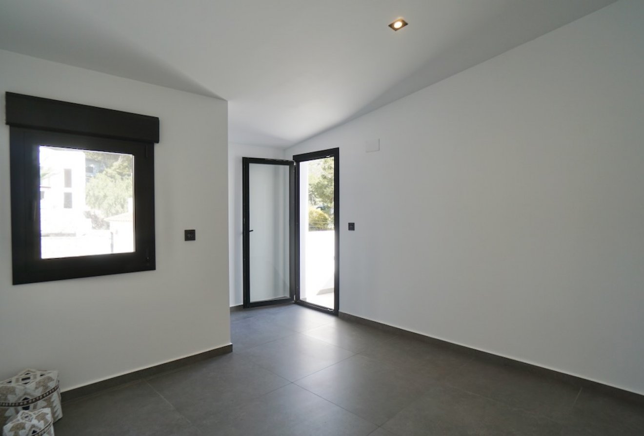 Herverkoop - Villa -
Moraira - El Portet