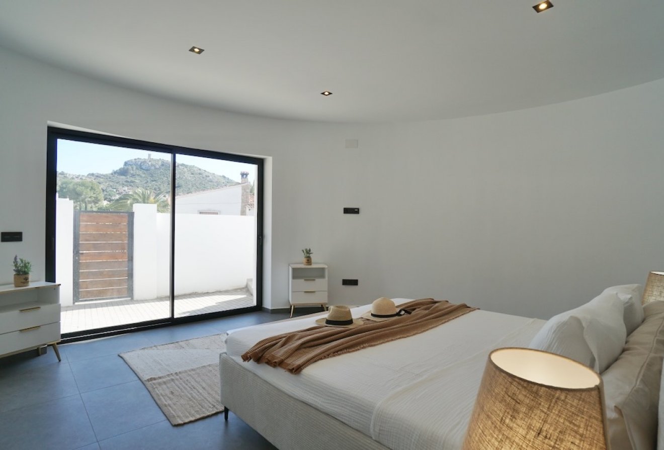 Herverkoop - Villa -
Moraira - El Portet