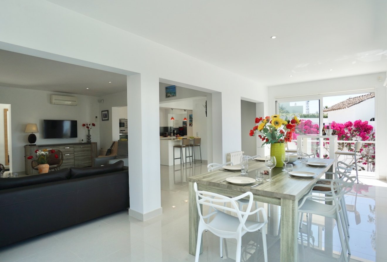 Herverkoop - Villa -
Moraira - Arnella