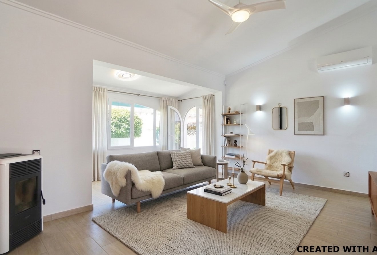 Resale - Villa -
Moraira - La Sabatera