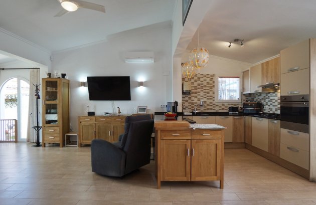 Resale - Villa -
Moraira - La Sabatera