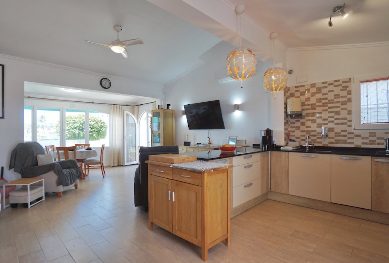 Resale - Villa -
Moraira - La Sabatera