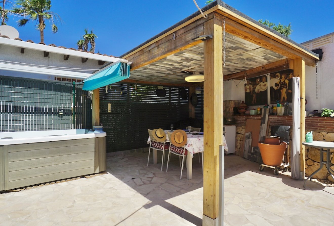 Resale - Villa -
Moraira - La Sabatera
