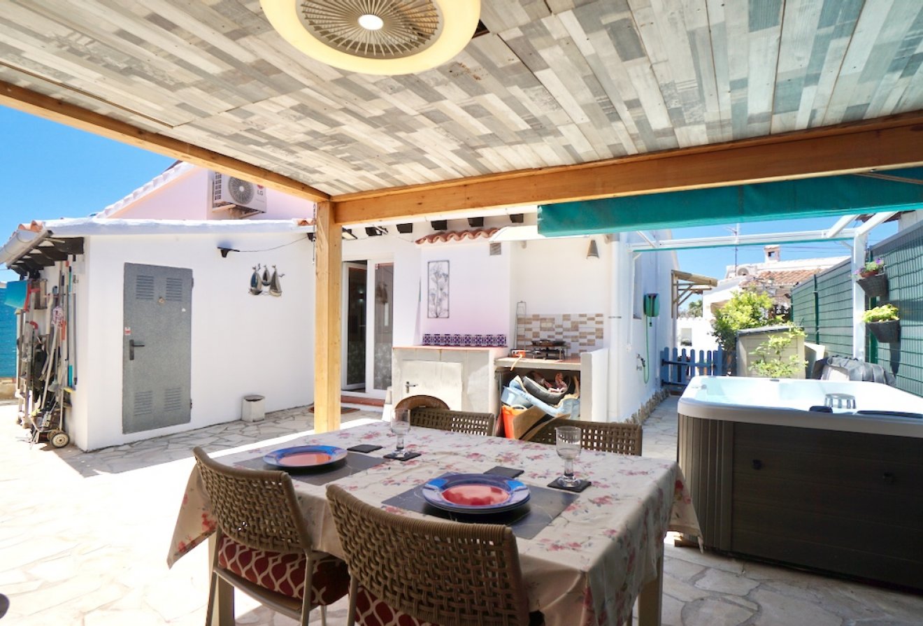 Resale - Villa -
Moraira - La Sabatera