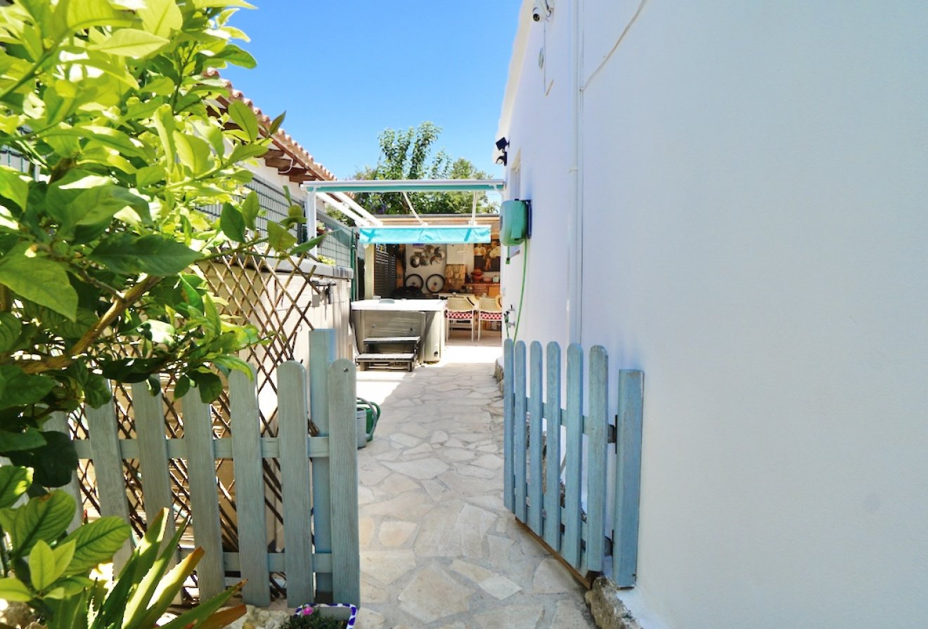 Resale - Villa -
Moraira - La Sabatera