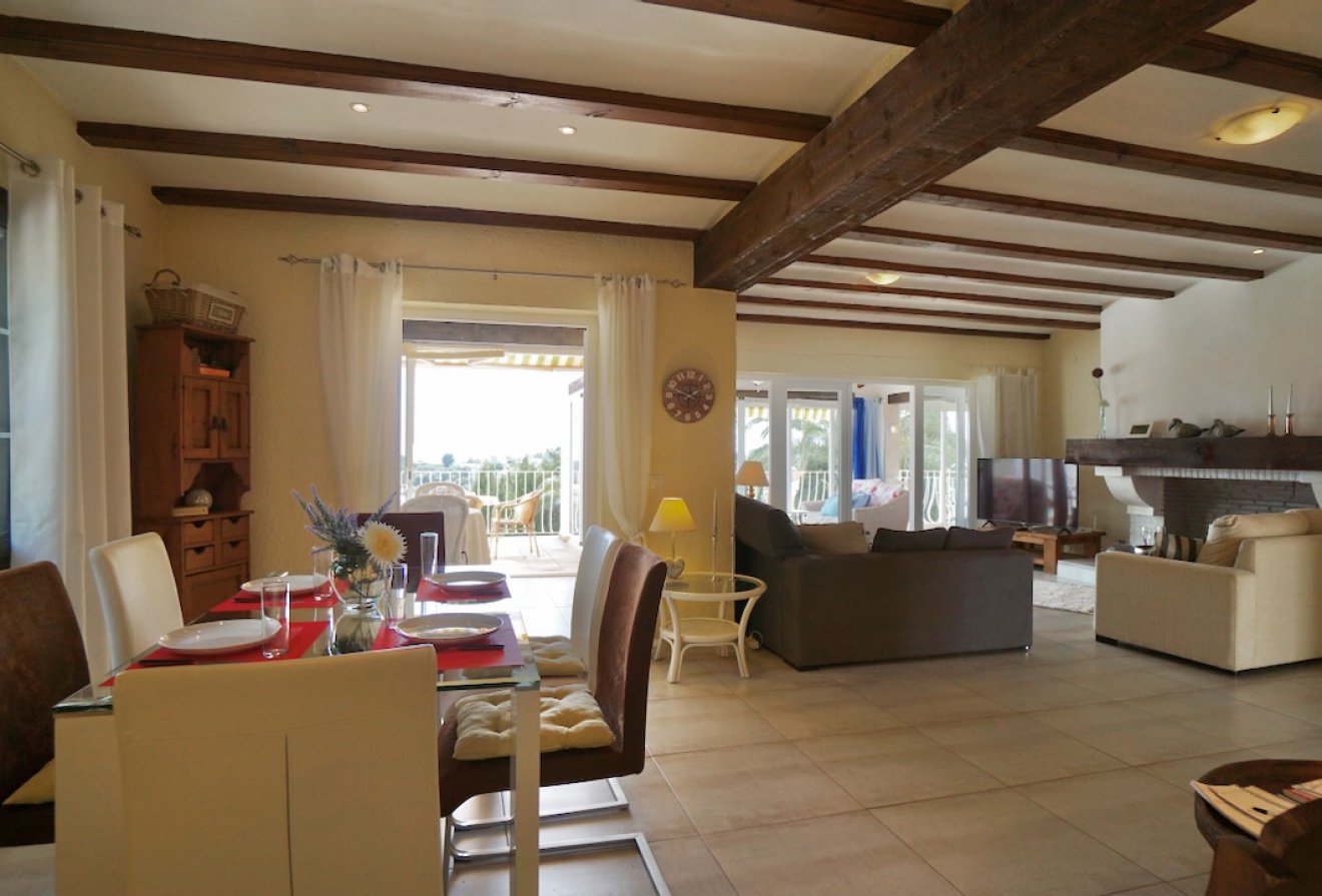 Herverkoop - Villa -
Moraira - Moravit