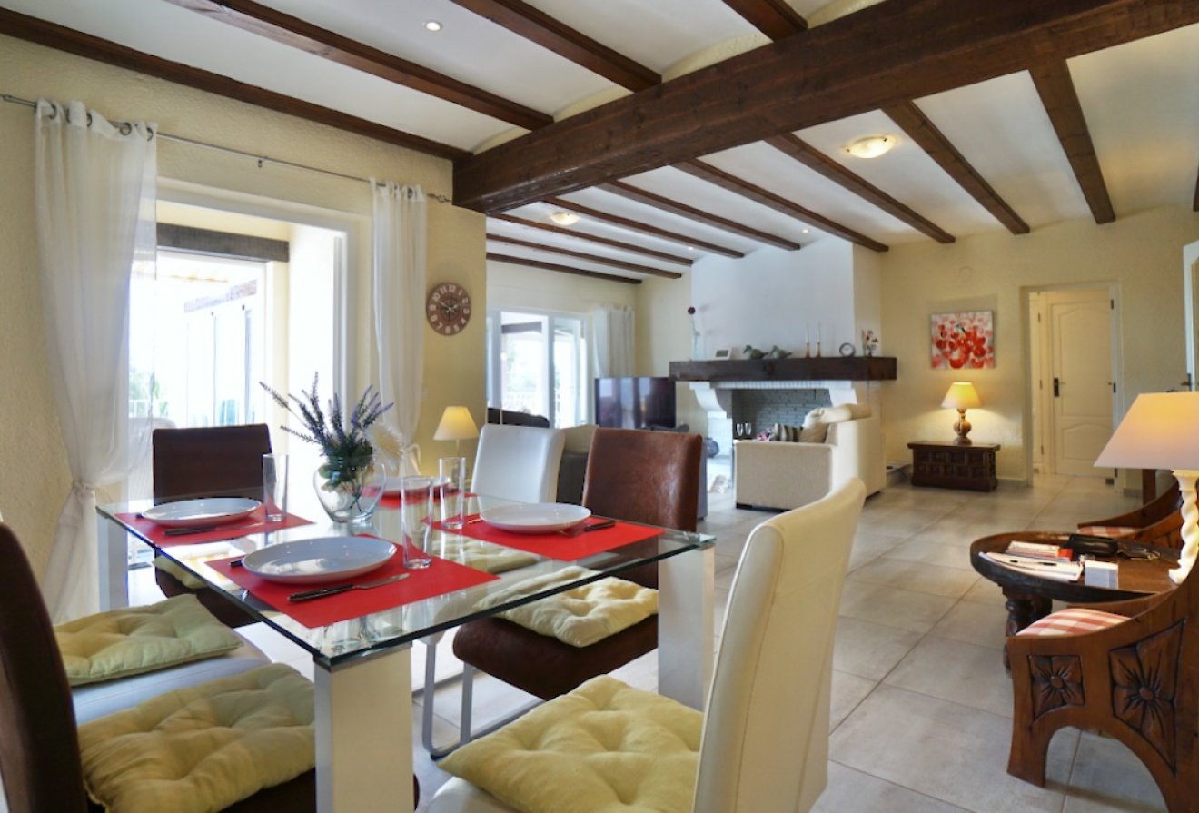Herverkoop - Villa -
Moraira - Moravit