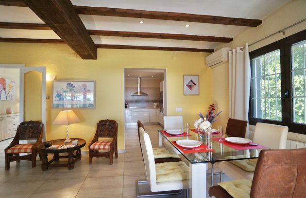 Herverkoop - Villa -
Moraira - Moravit