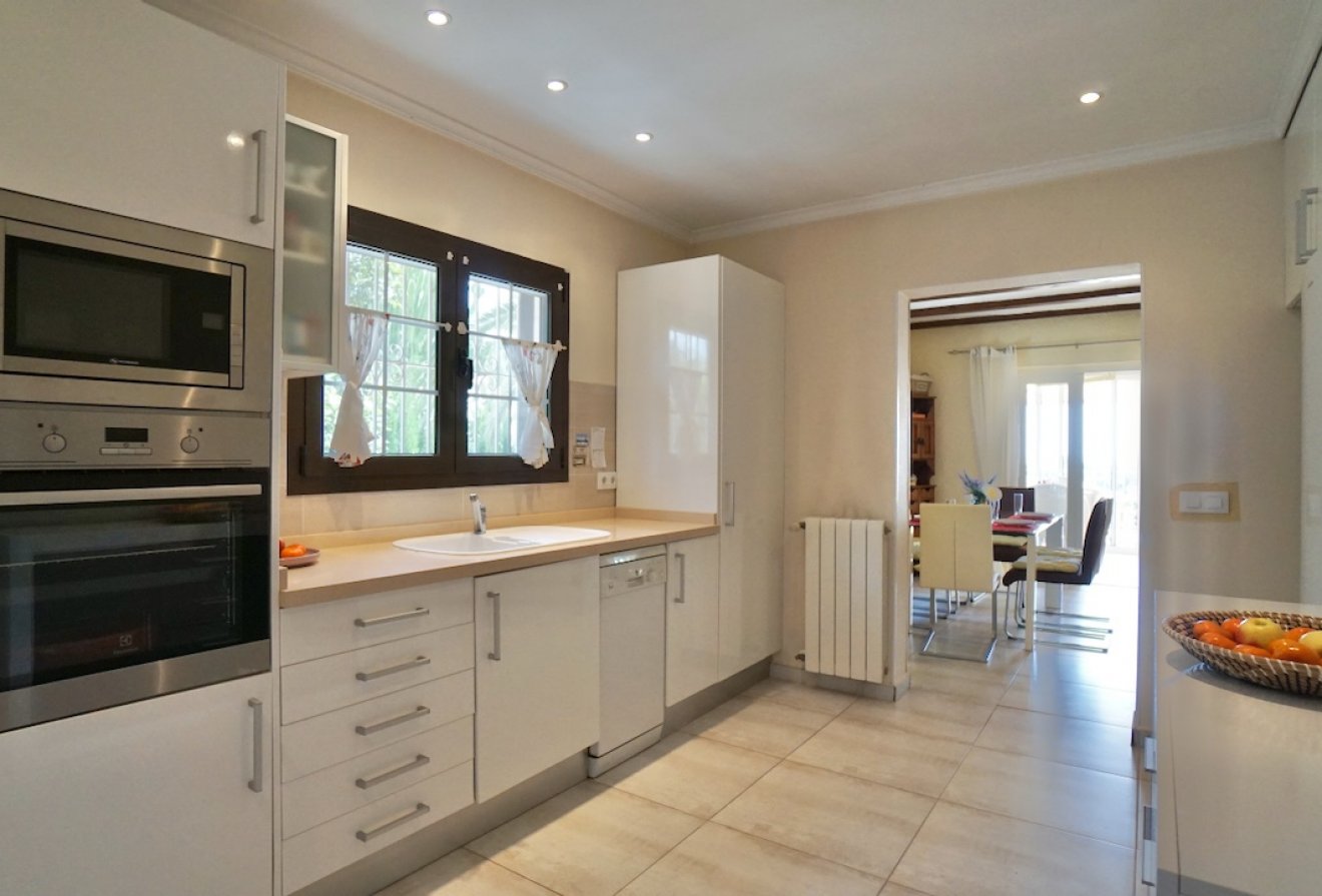 Herverkoop - Villa -
Moraira - Moravit