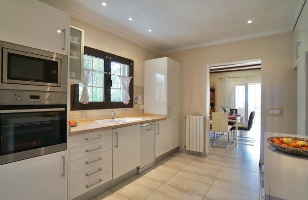 Herverkoop - Villa -
Moraira - Moravit