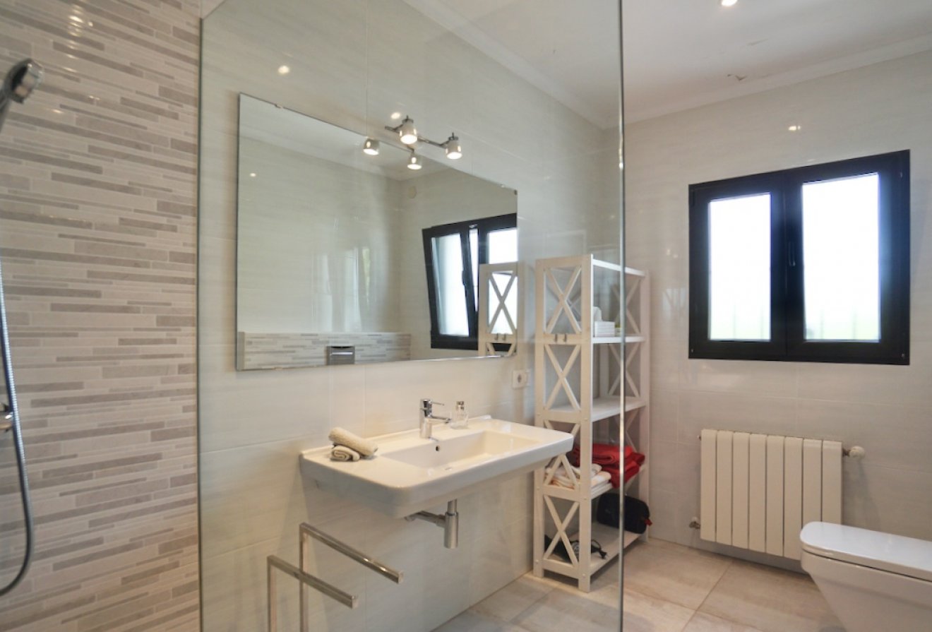 Herverkoop - Villa -
Moraira - Moravit
