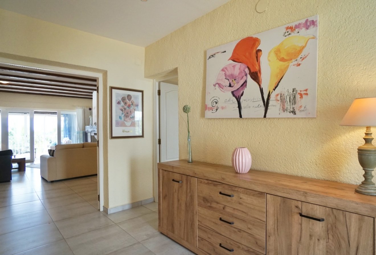 Herverkoop - Villa -
Moraira - Moravit