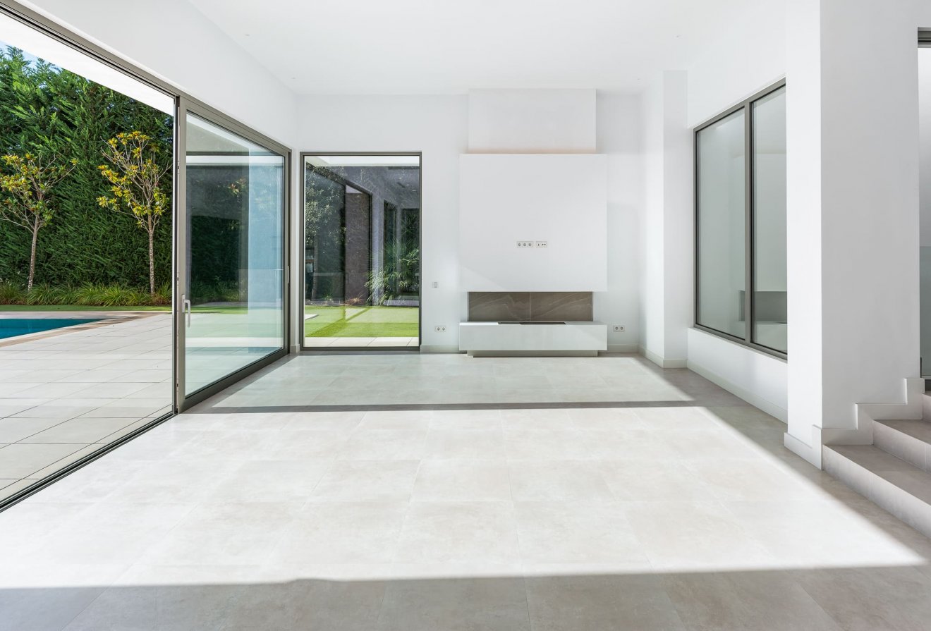 New Build - Villa -
Estepona