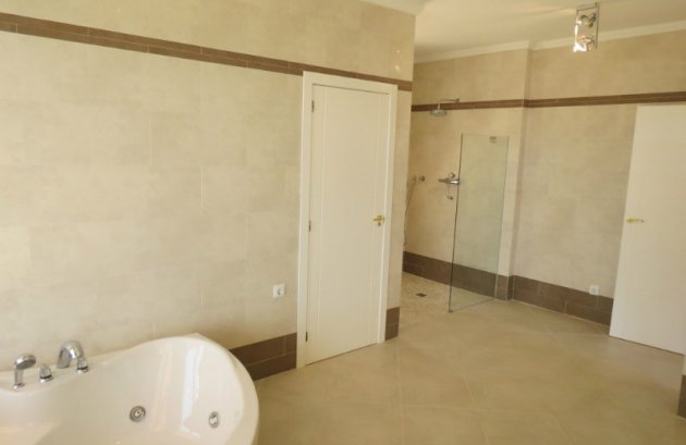 Herverkoop - Villa -
Calpe