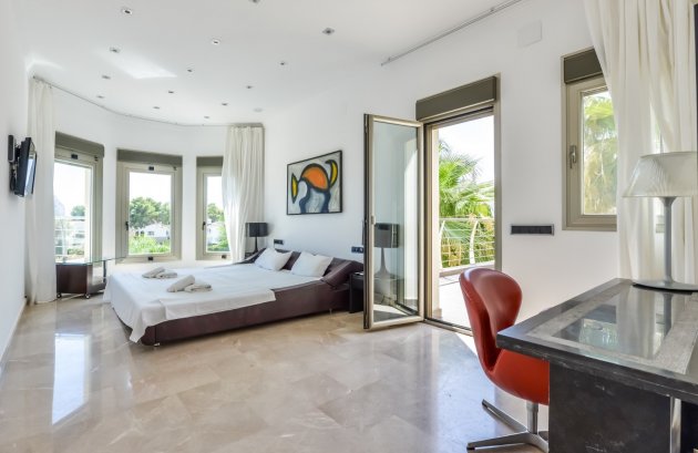 Herverkoop - Villa -
Benissa - La Fustera