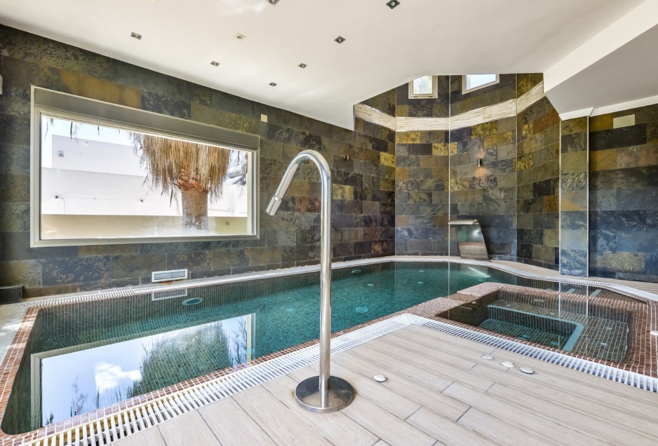 Herverkoop - Villa -
Benissa - La Fustera