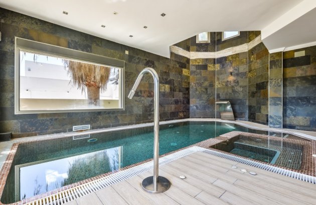 Herverkoop - Villa -
Benissa - La Fustera