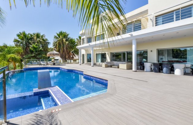 Herverkoop - Villa -
Benissa - La Fustera