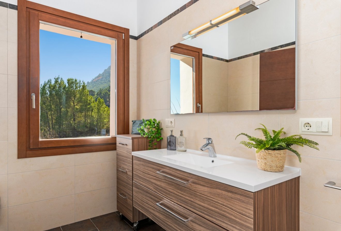 Herverkoop - Villa -
Benissa