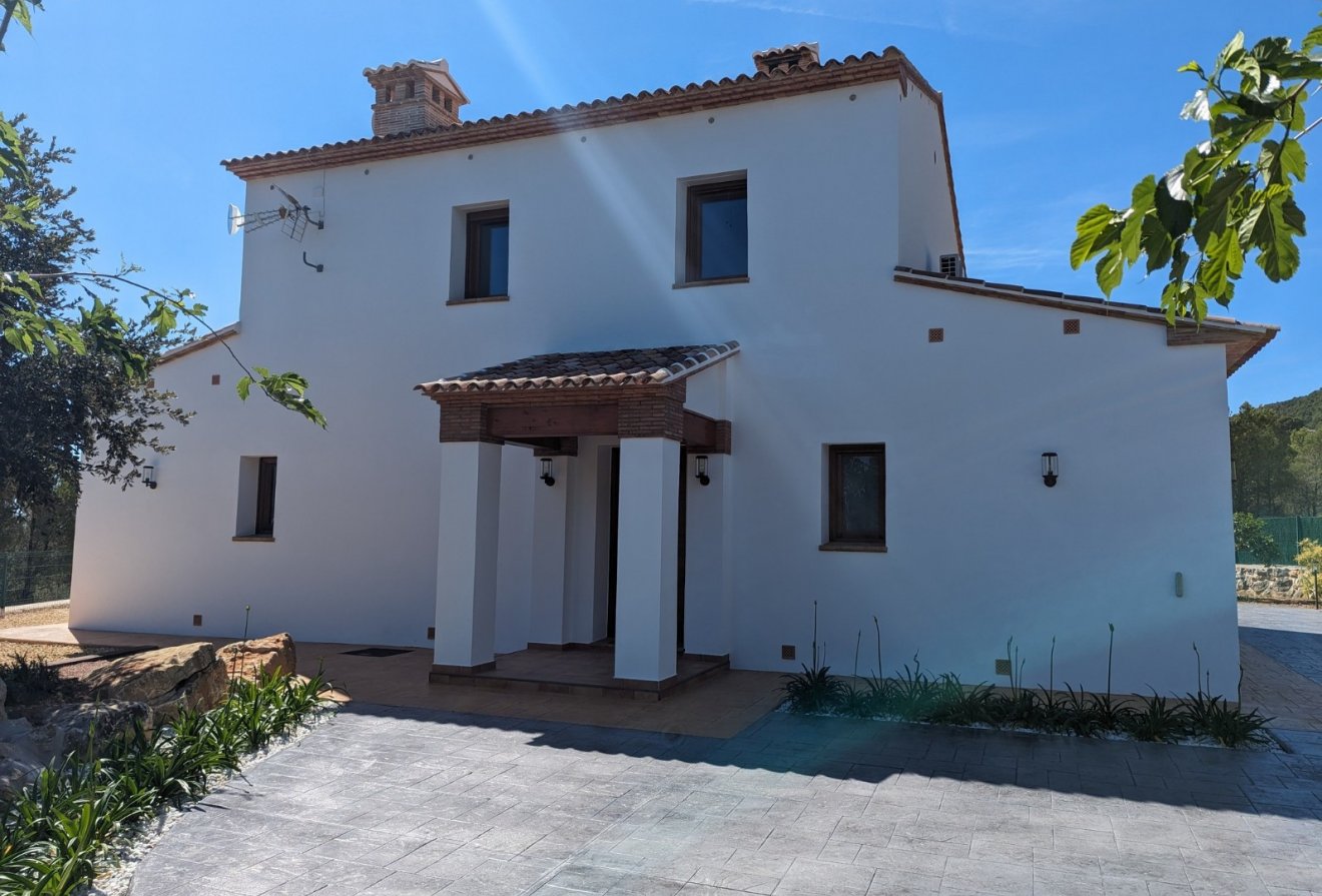 Herverkoop - Villa -
Benissa