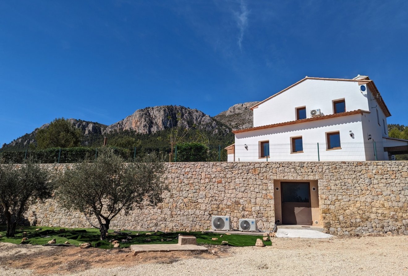 Herverkoop - Villa -
Benissa