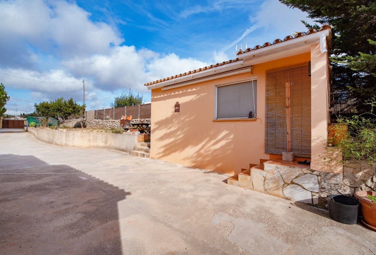 Herverkoop - Villa -
Benissa - Partida Canor