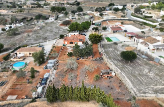 Herverkoop - Villa -
Benissa - Partida Canor